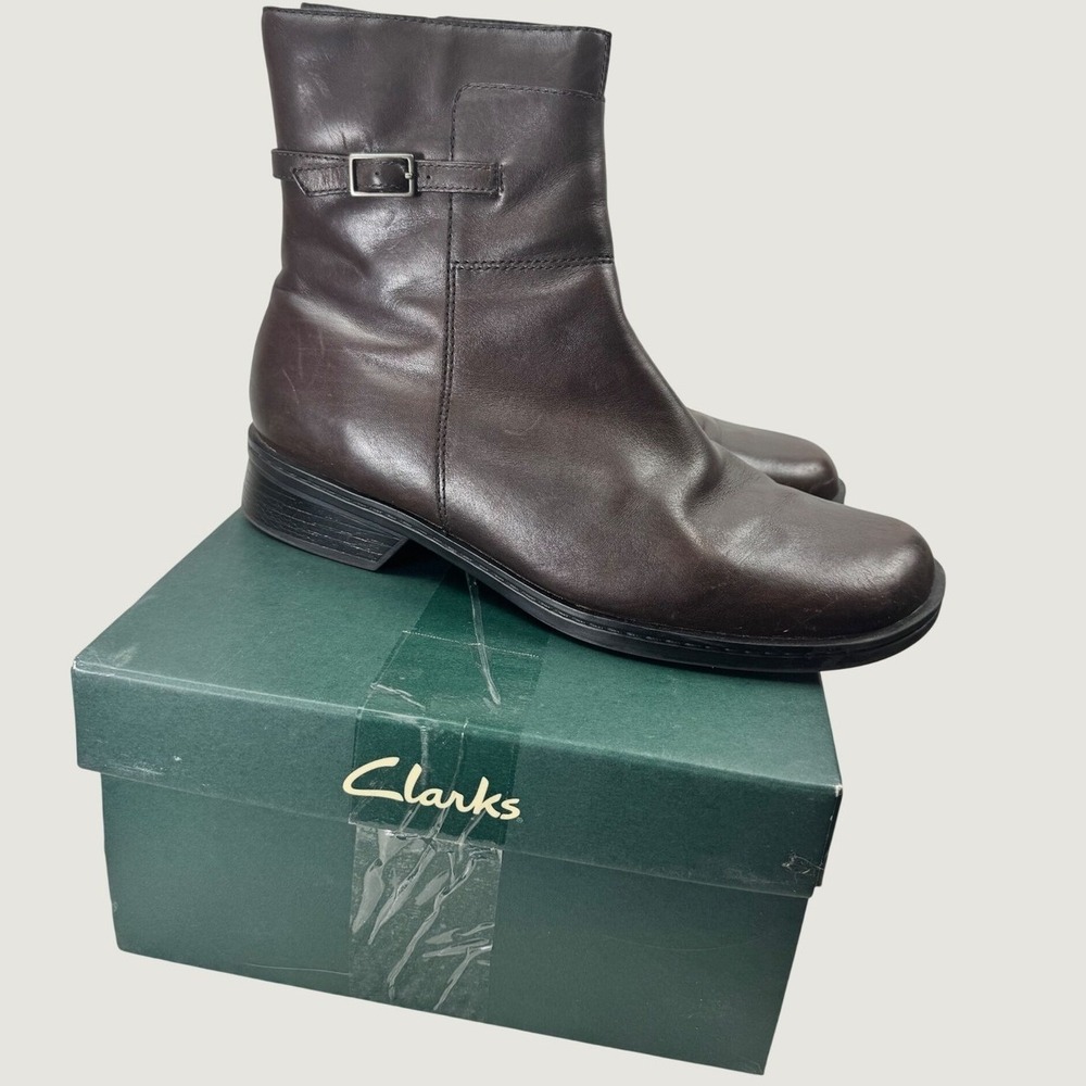 Clarks Lea Ankle Boots Women 8M Brown Leather Buckle Zip Low Block Heel 32816